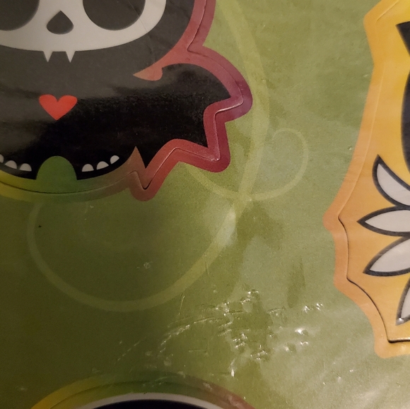 2009, three Skelanimals magnetic clings. New in package - Picture 12 of 13